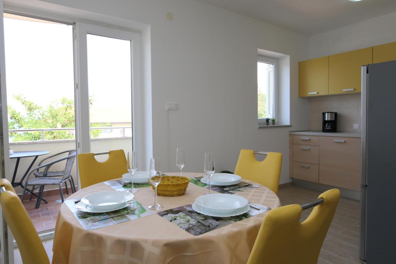 Apartments Sucic Iva I Tea Soline  Exterior foto